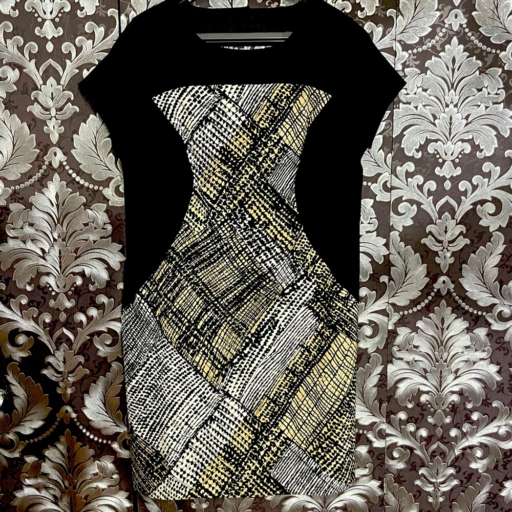 Black dress with center tan and cream